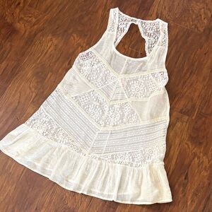 Lace Detail Cream Sleeveless Top